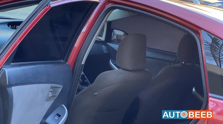 تويوتا بريوس 2015