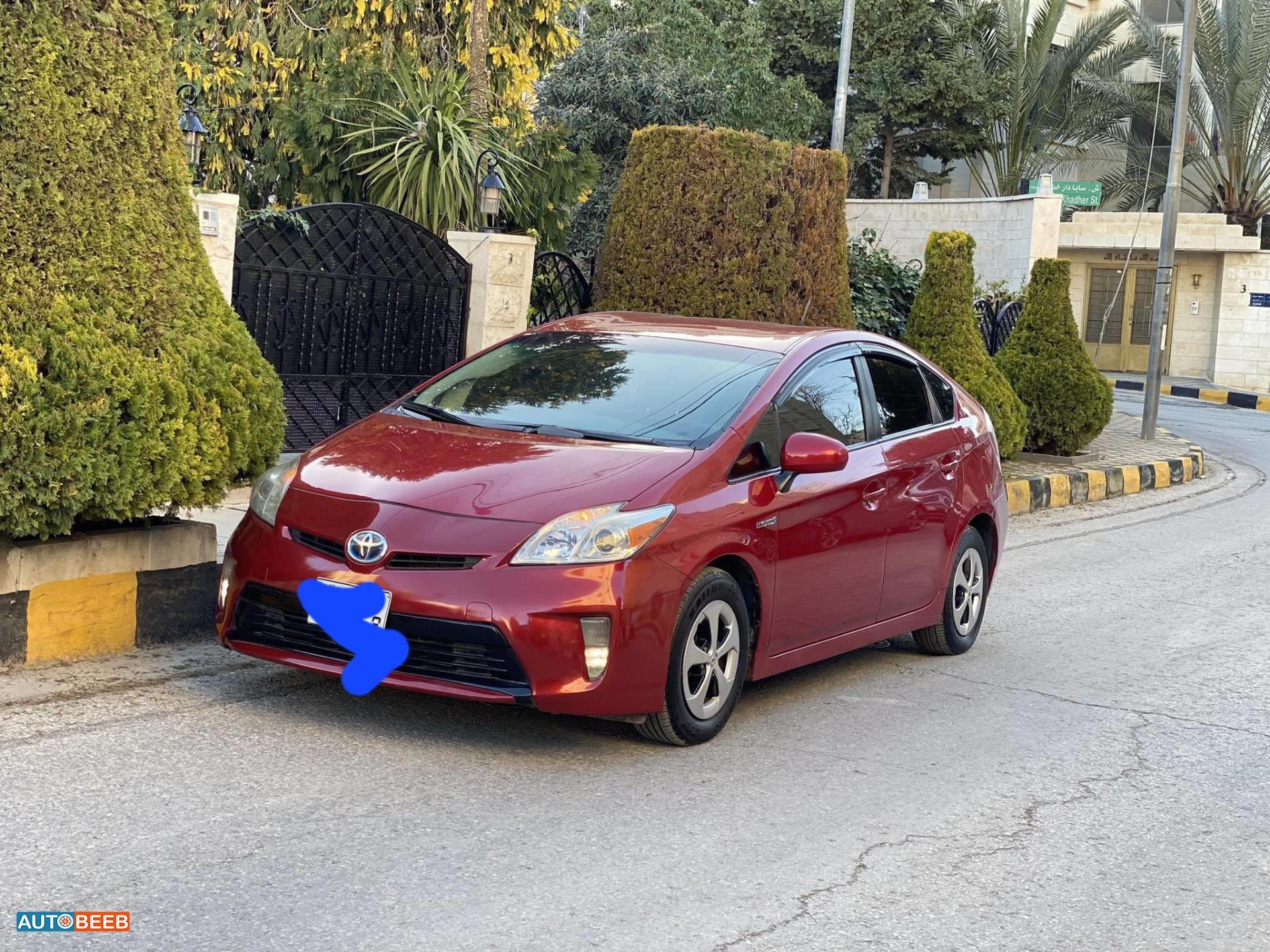 تويوتا بريوس 2015