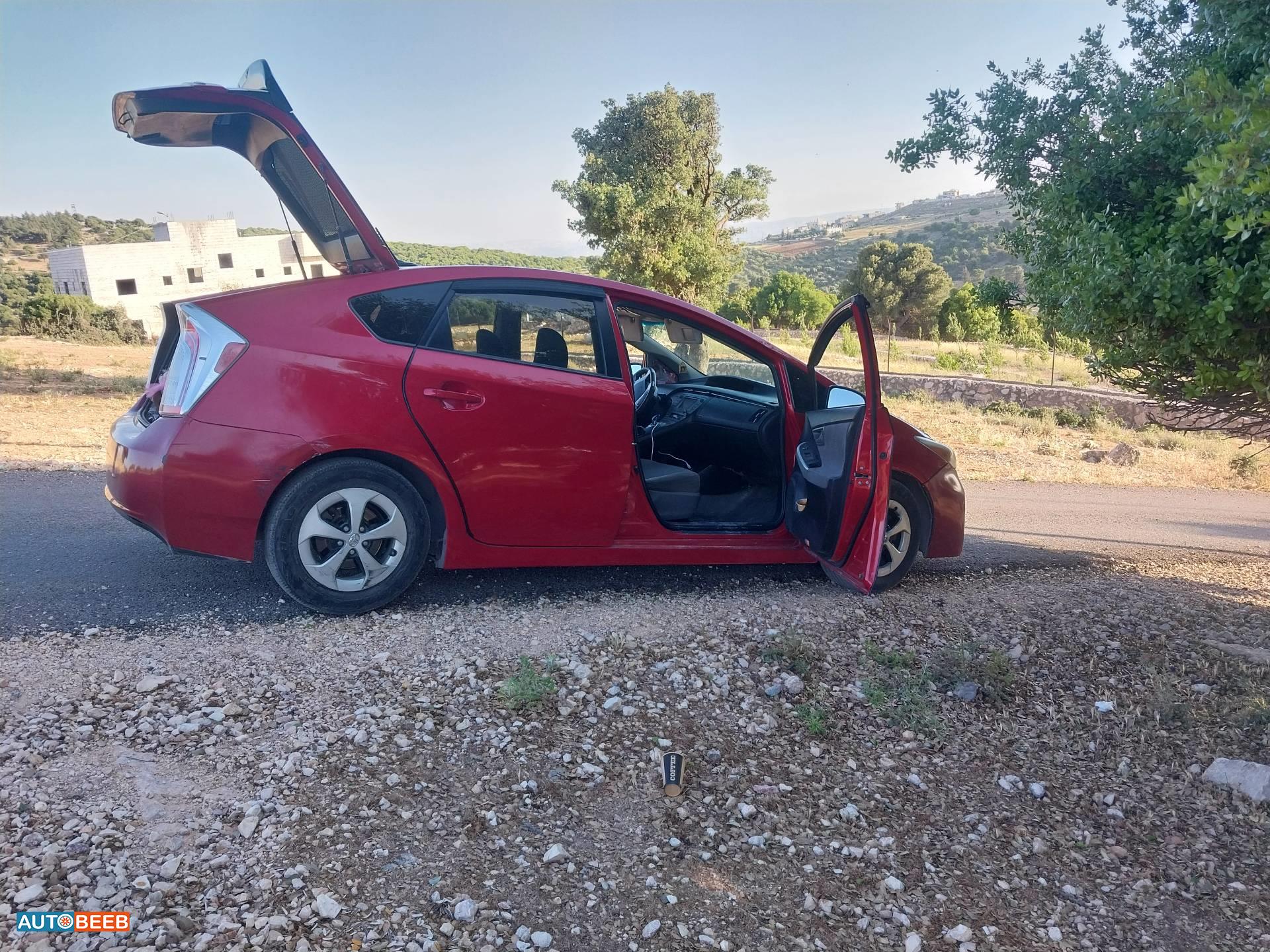 تويوتا بريوس 2015