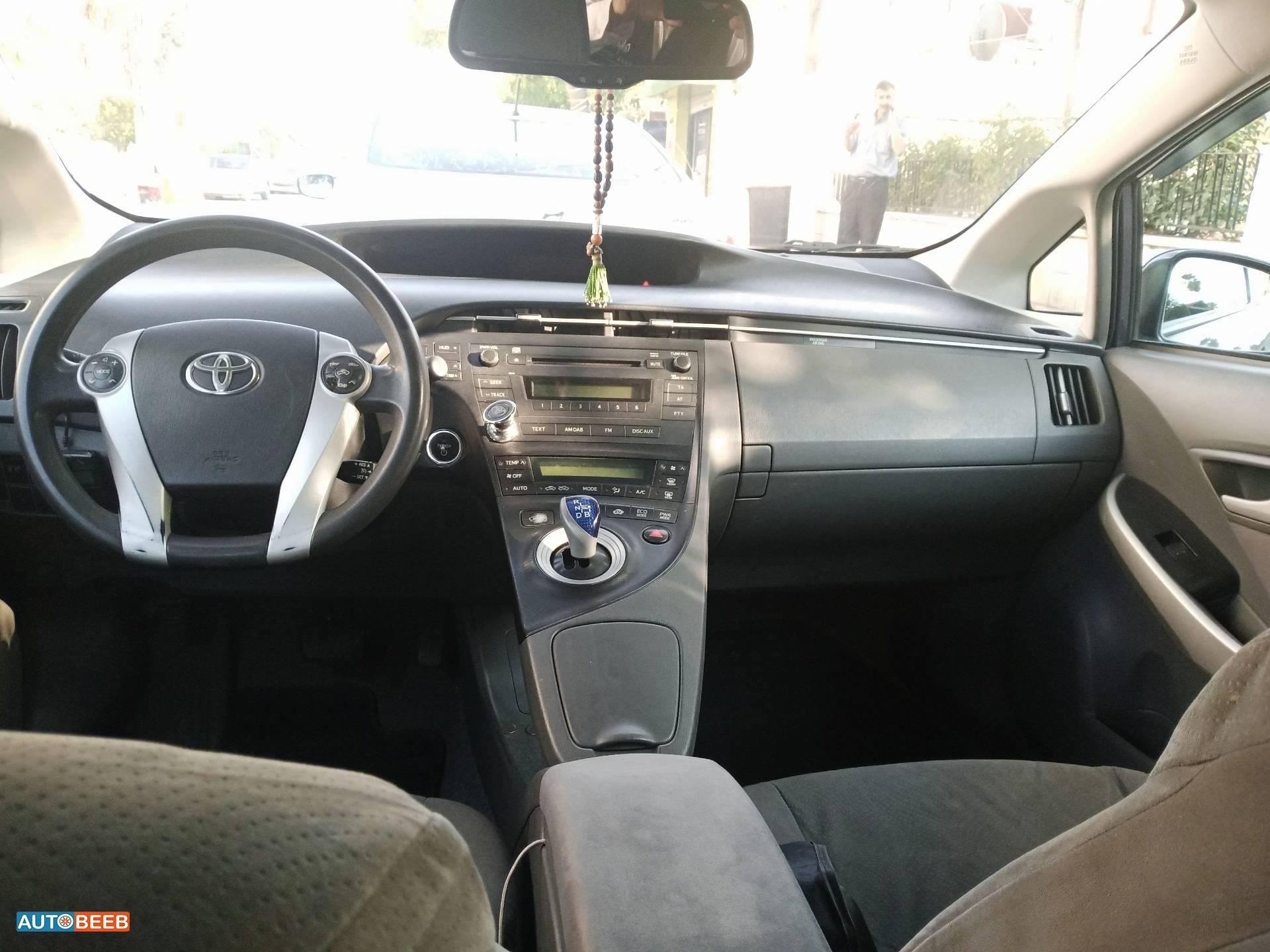 تويوتا بريوس 2011