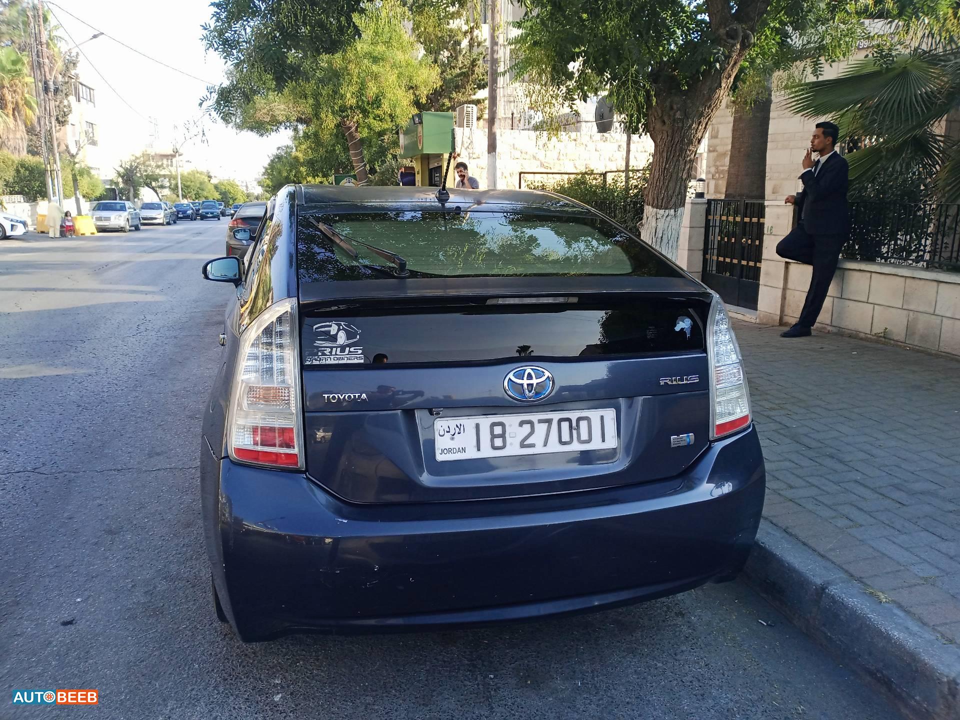 تويوتا بريوس 2011