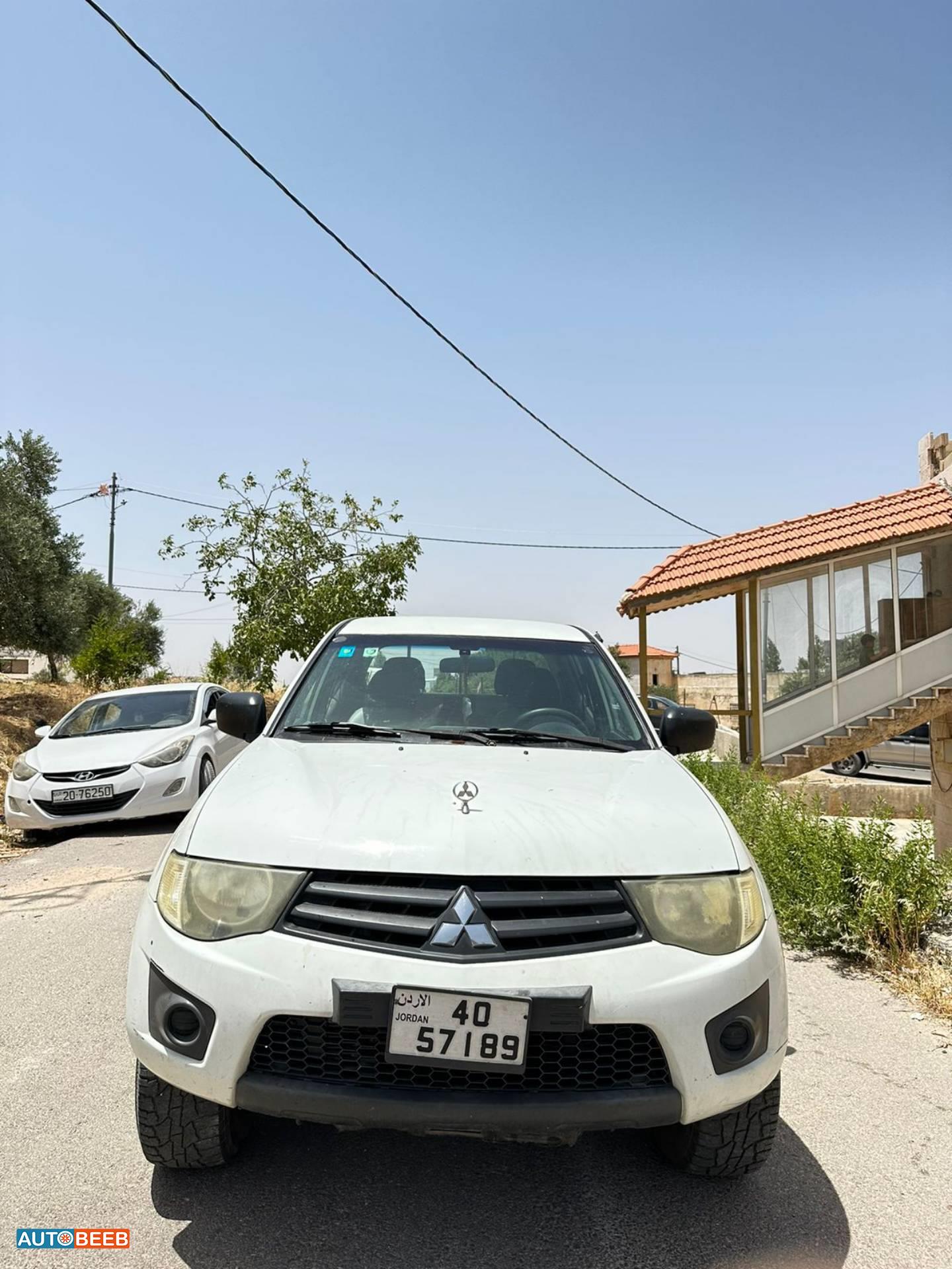 Mitsubishi L200 2011