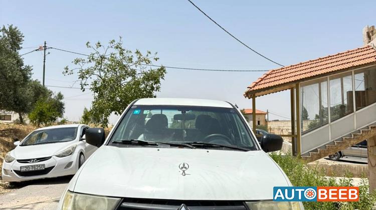 Mitsubishi L200 2011