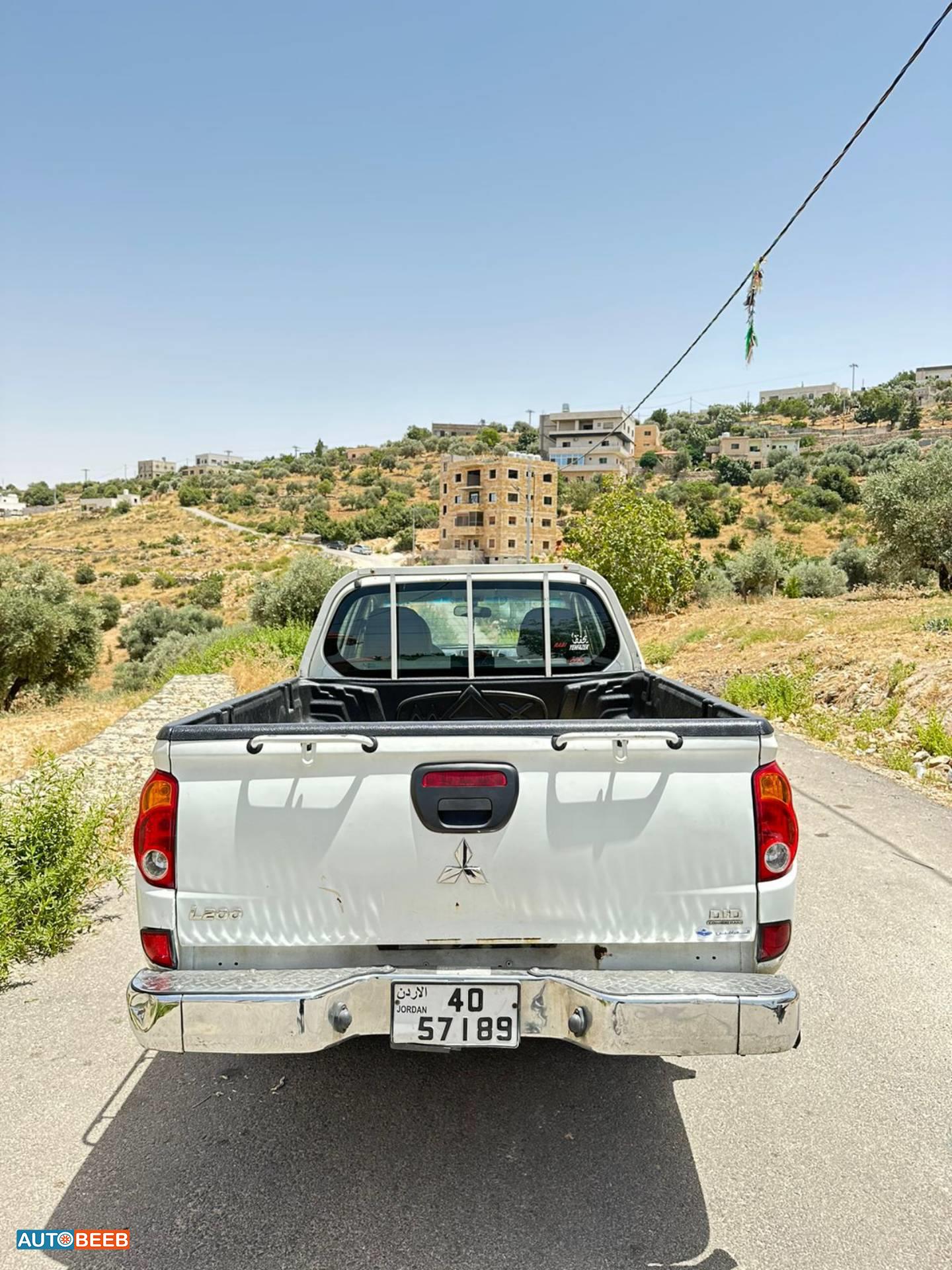 Mitsubishi L200 2011