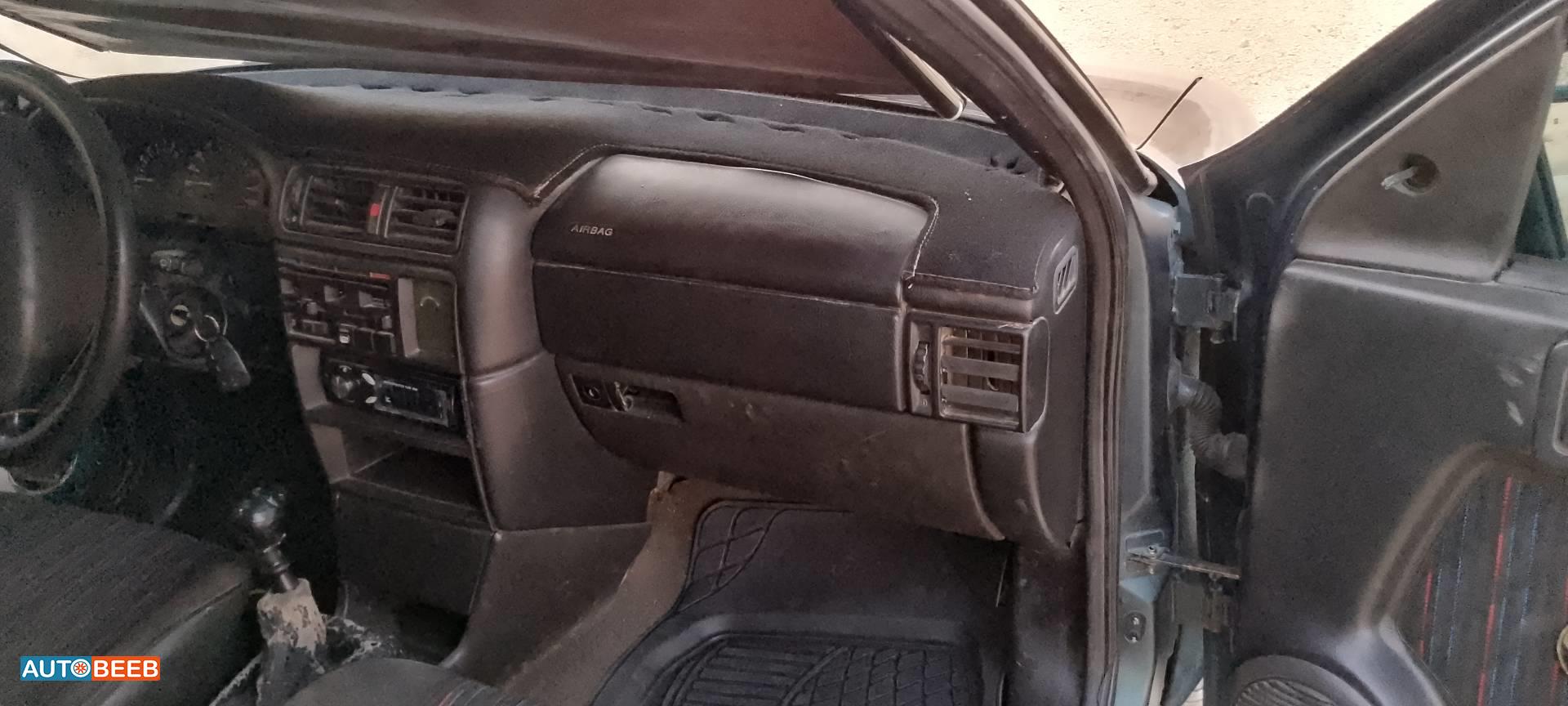 اوبل فيكترا 1994