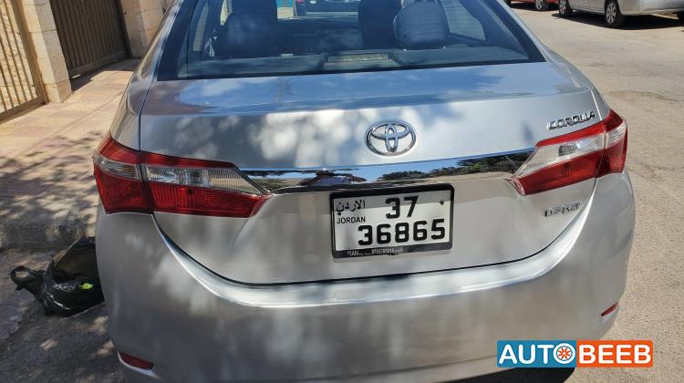 تويوتا كورولا 2015