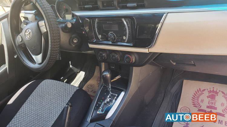 تويوتا كورولا 2015