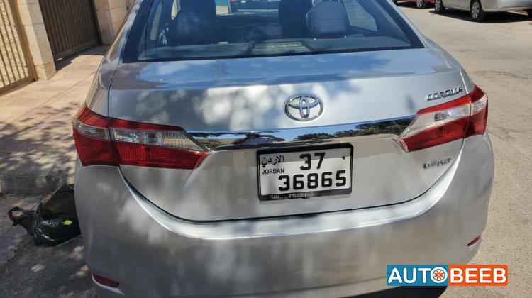 تويوتا كورولا 2015