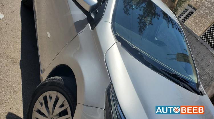 تويوتا كورولا 2015