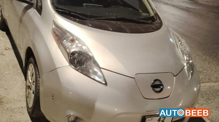 نيسان ليف 2017