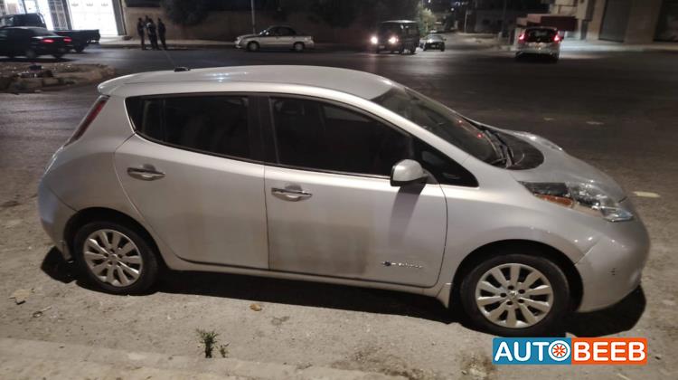 نيسان ليف 2017