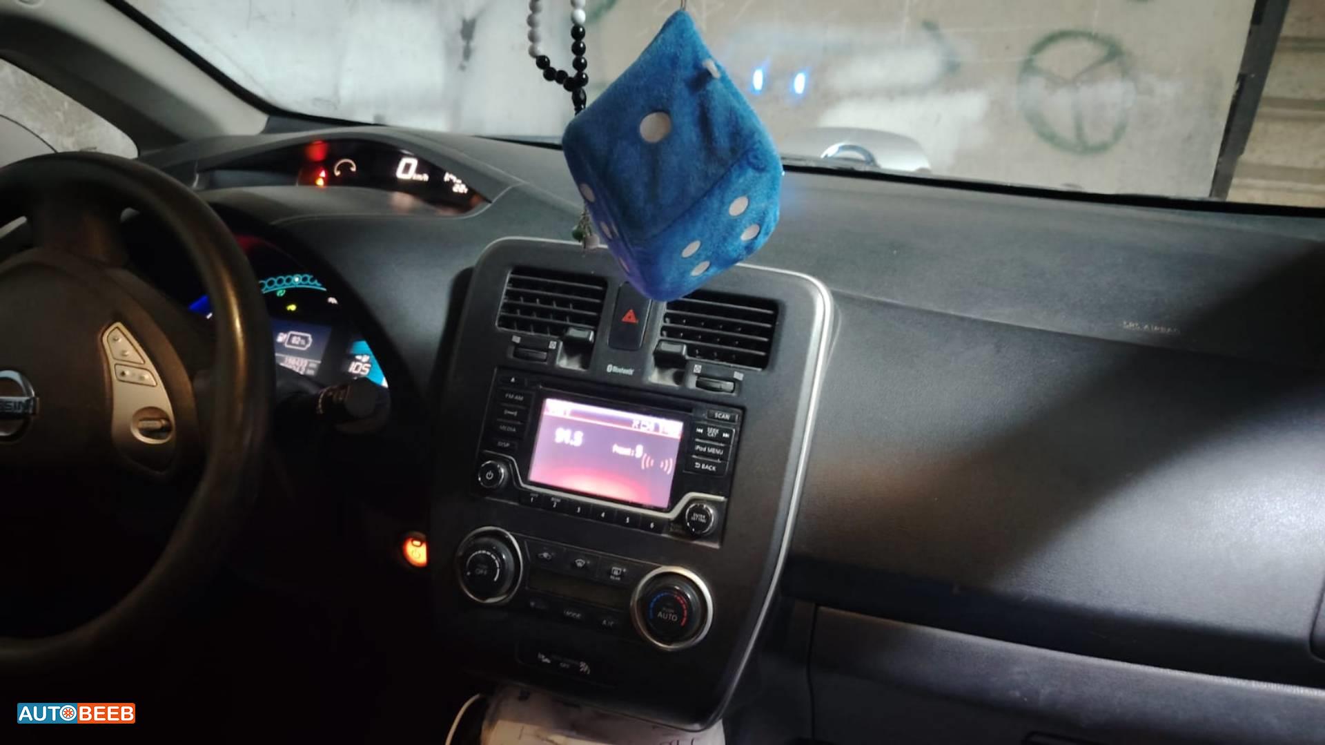 نيسان ليف 2017