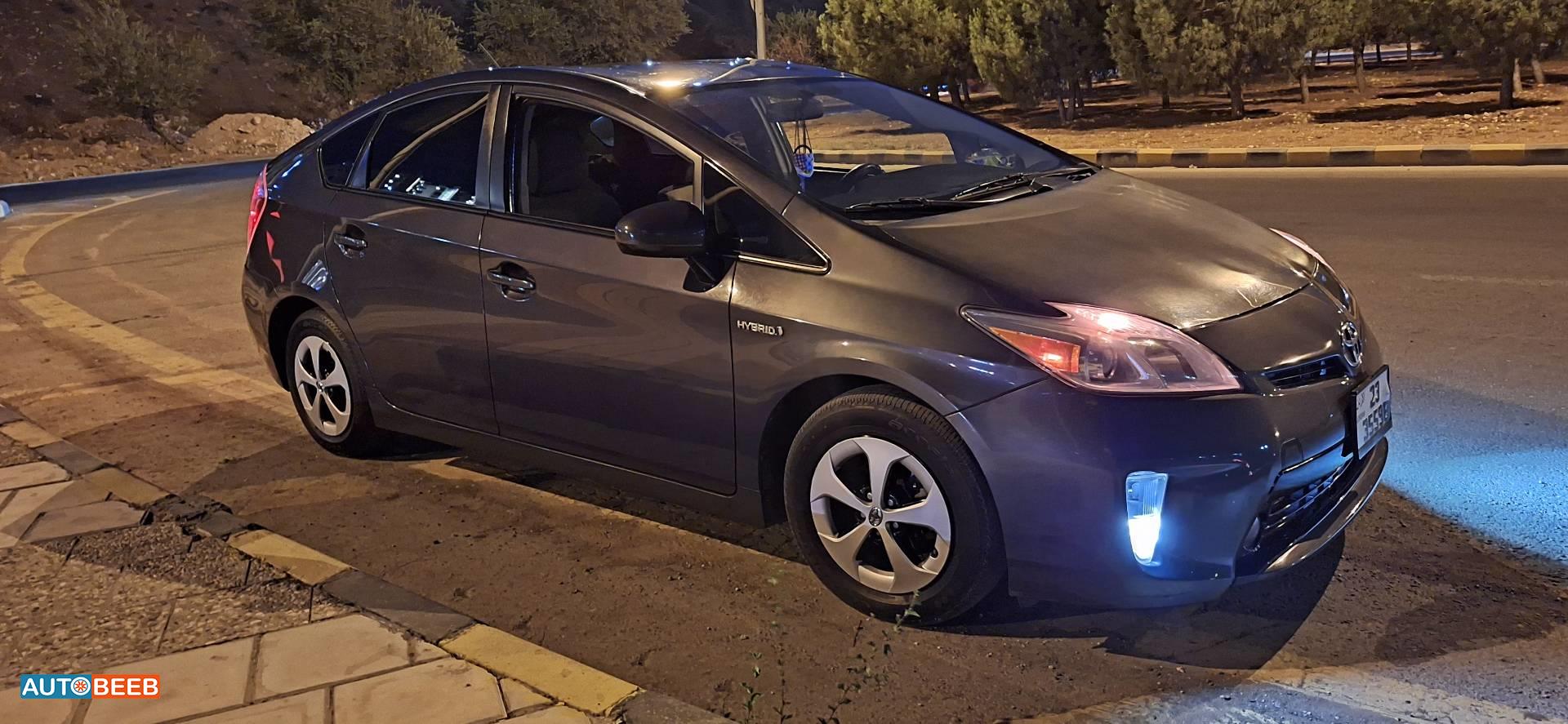 تويوتا بريوس 2014