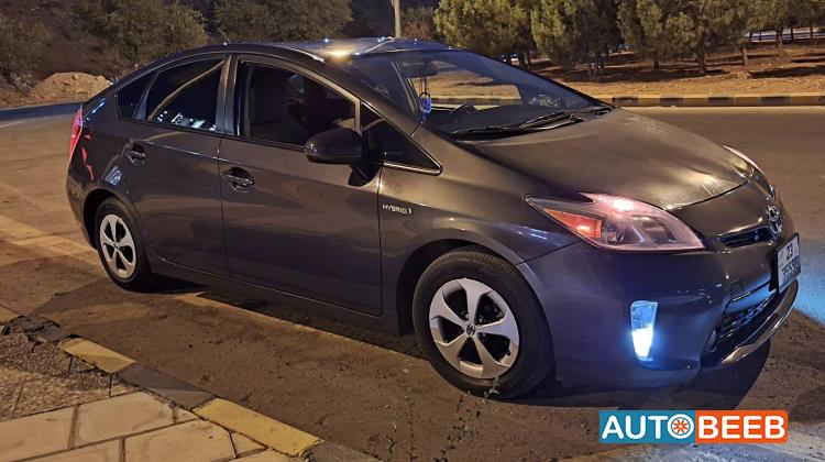 تويوتا بريوس 2014