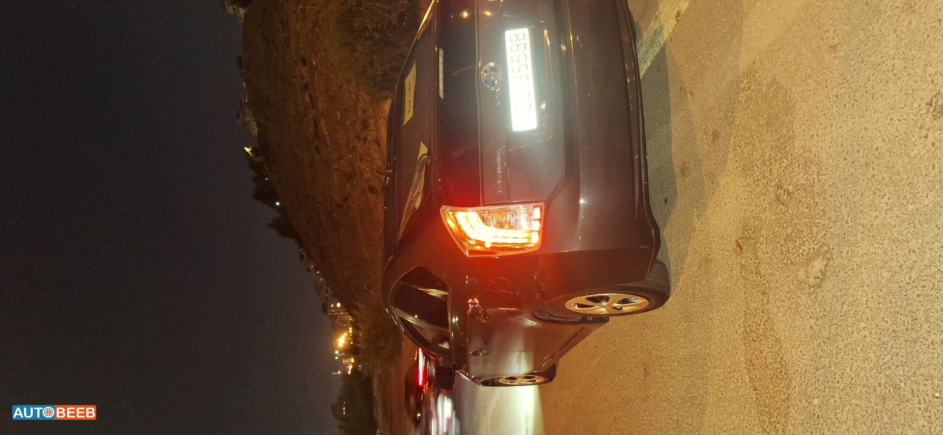 تويوتا بريوس 2014