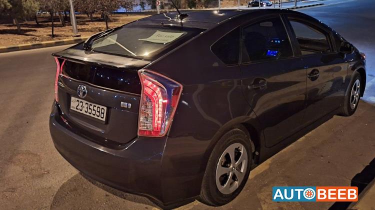 تويوتا بريوس 2014