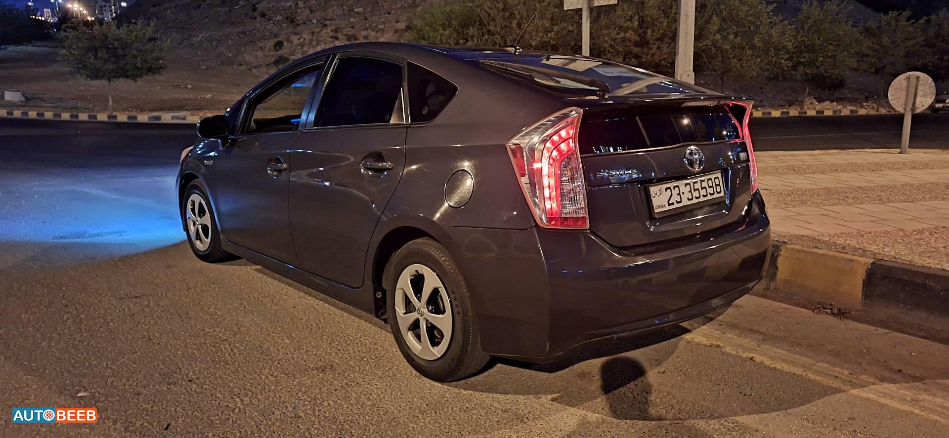 تويوتا بريوس 2014