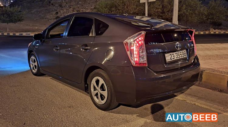 تويوتا بريوس 2014