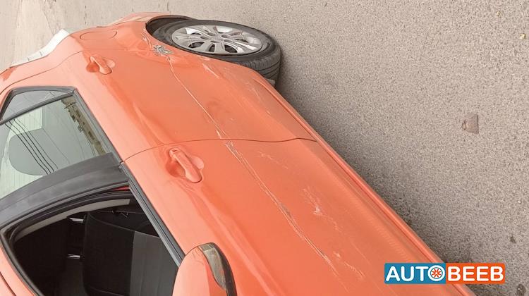 تويوتا بريوس سي 2012