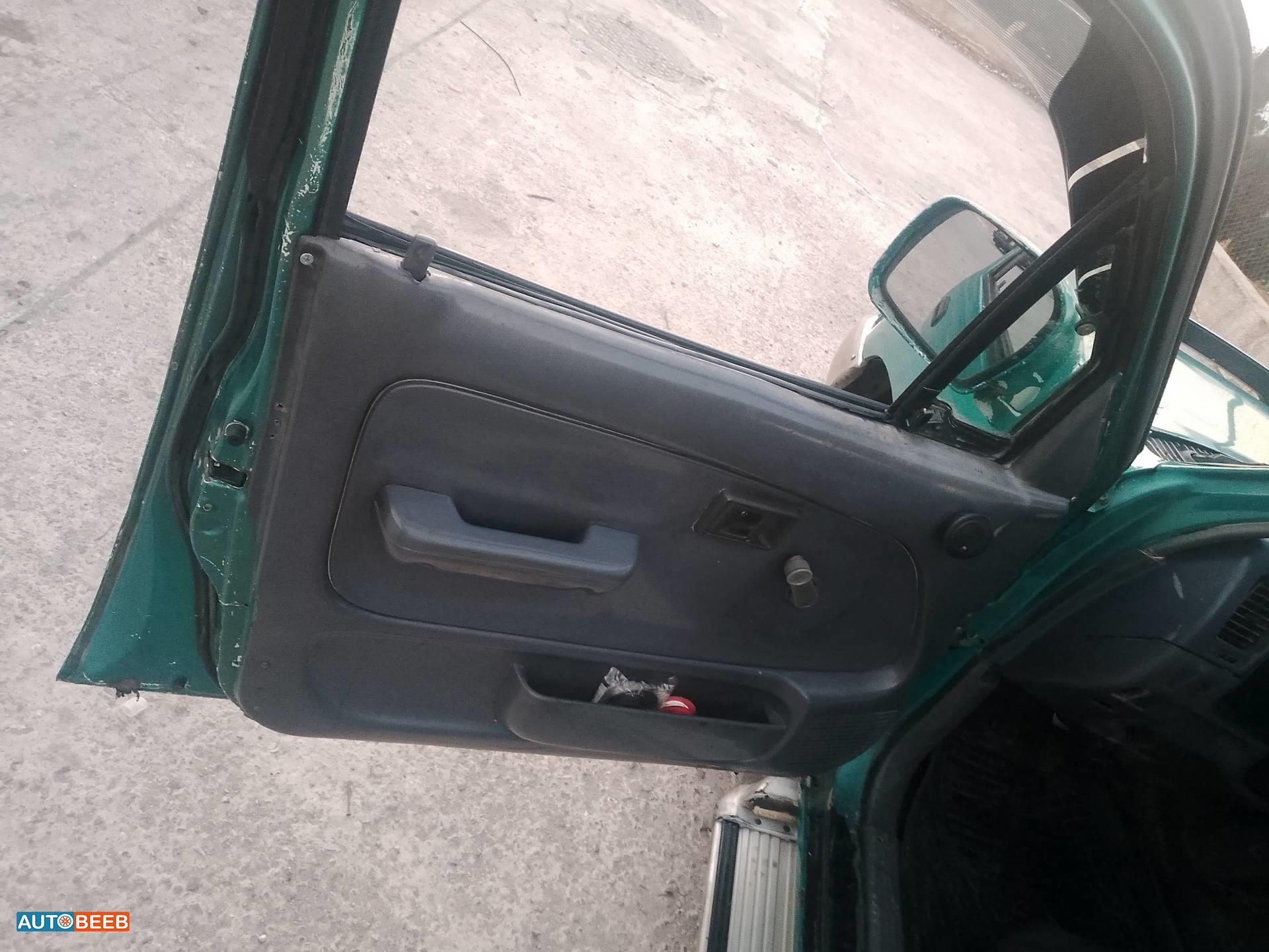 تويوتا هيلوكس 1998