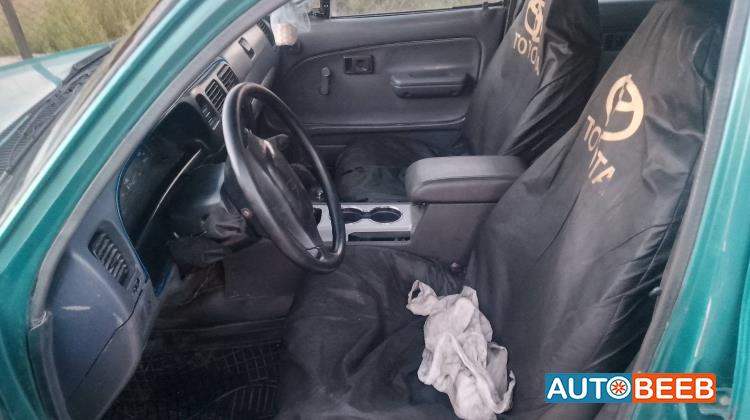 تويوتا هيلوكس 1998