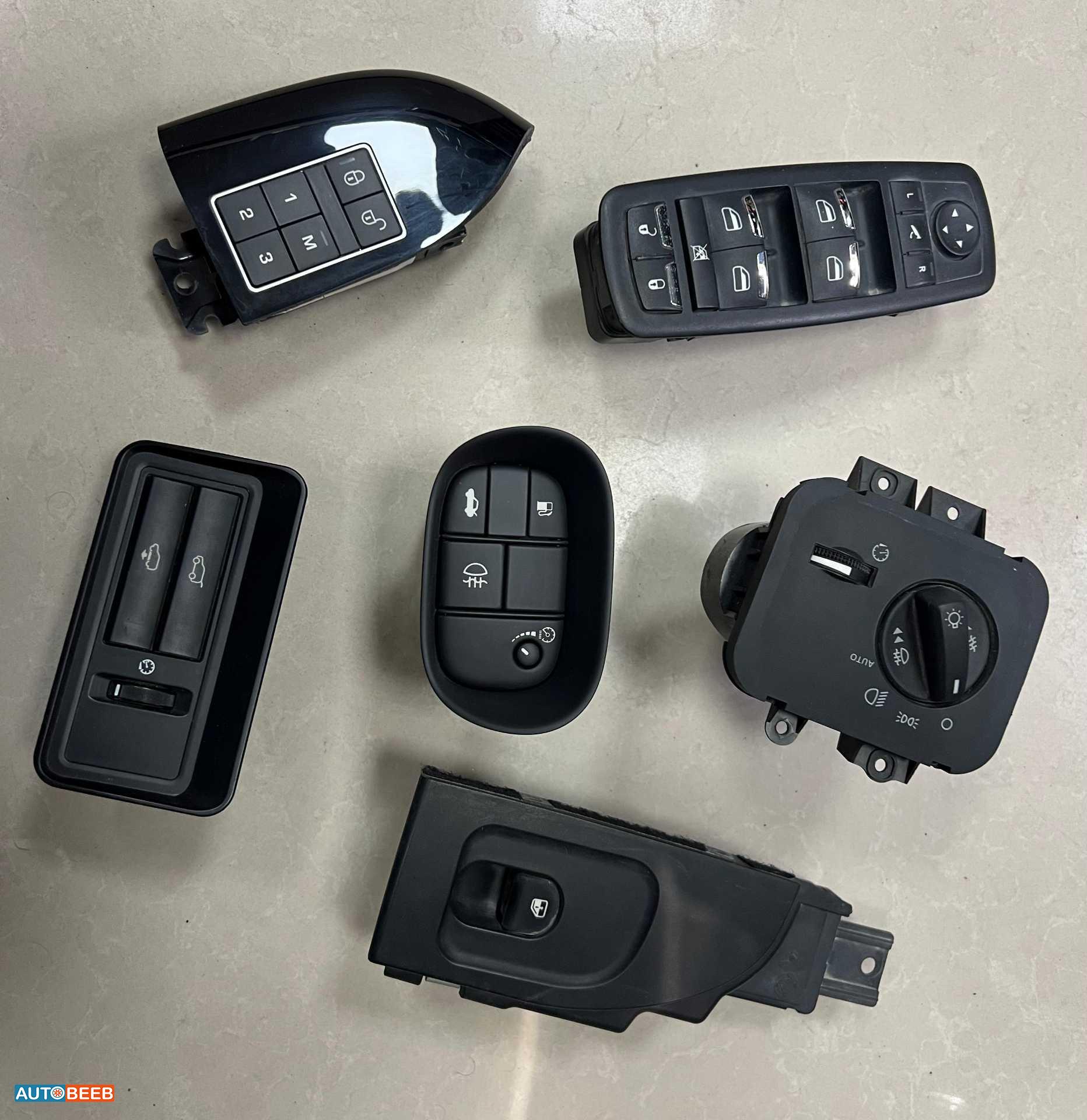 غرفة القيادة أزرار تحكم جاكوار 