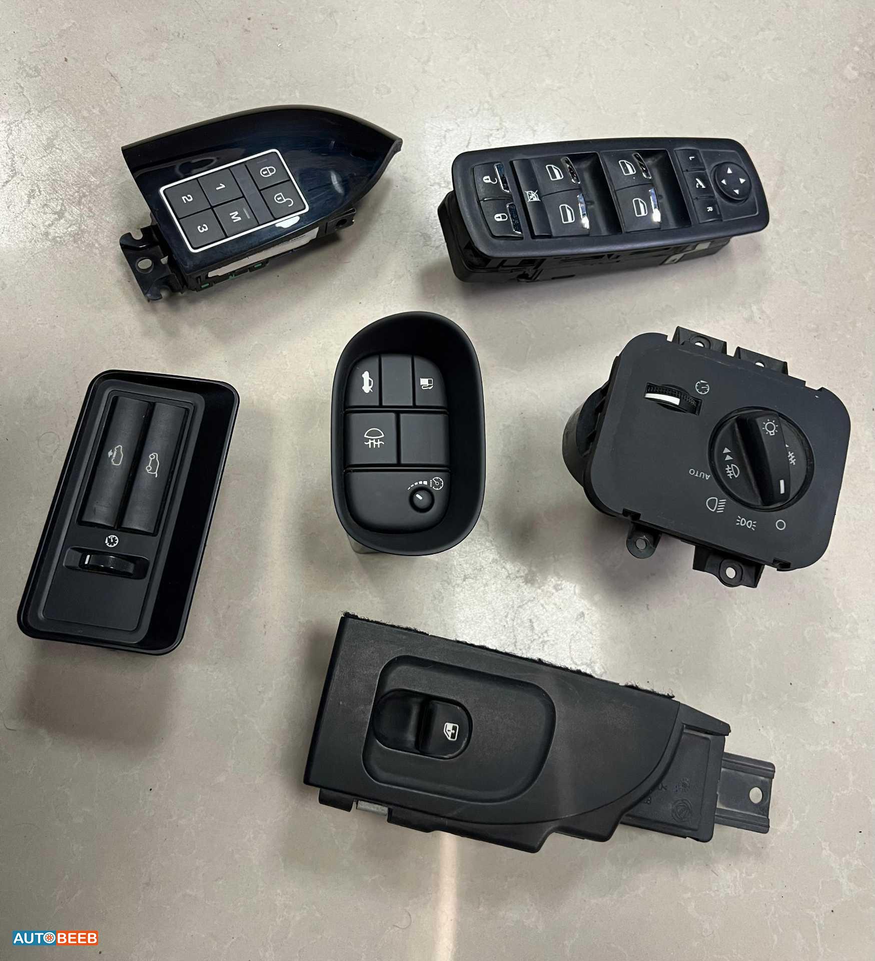 غرفة القيادة أزرار تحكم جاكوار 