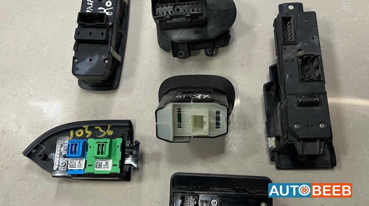 غرفة القيادة أزرار تحكم جاكوار 