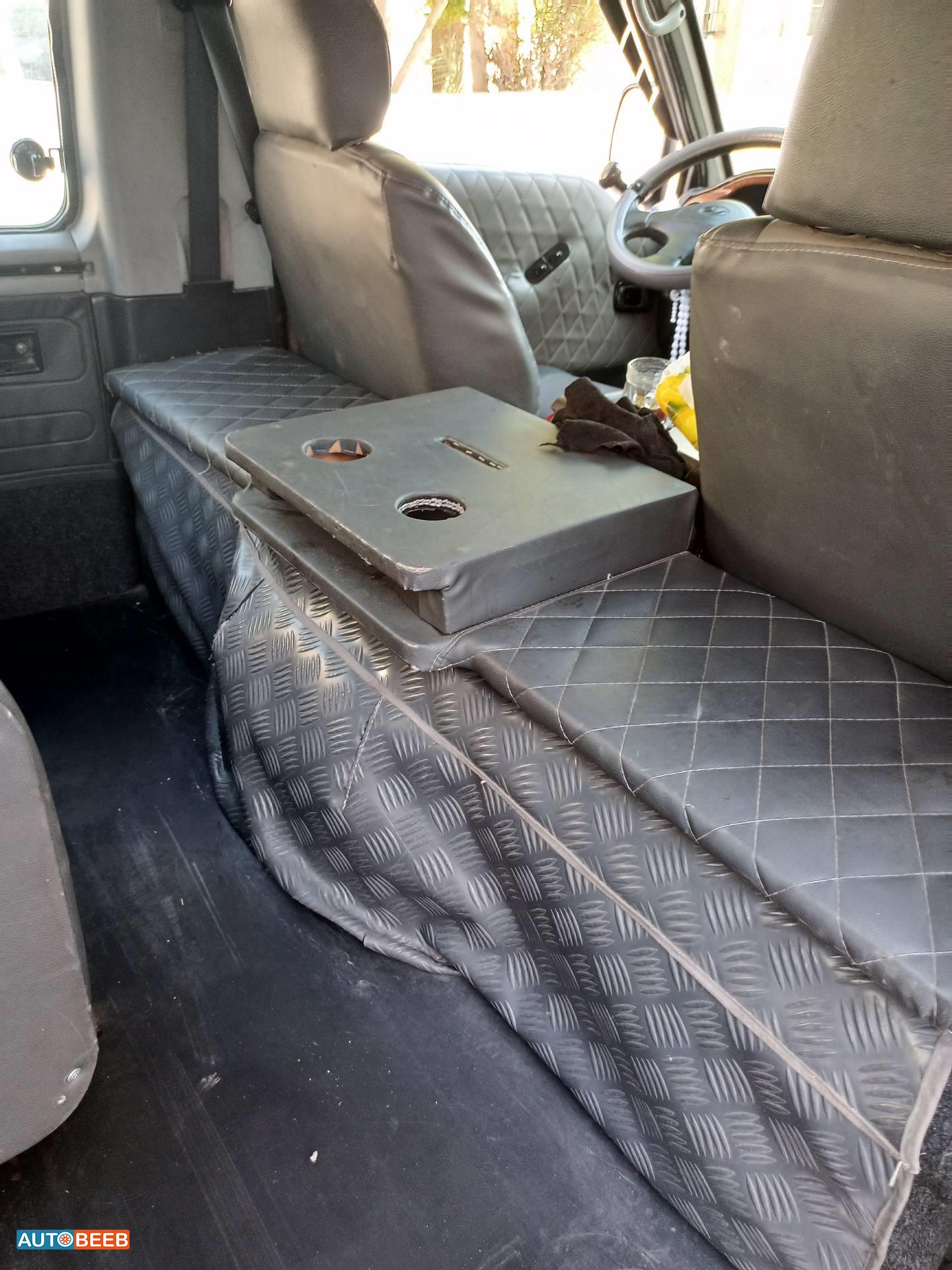 ميني فان هيونداي 2001