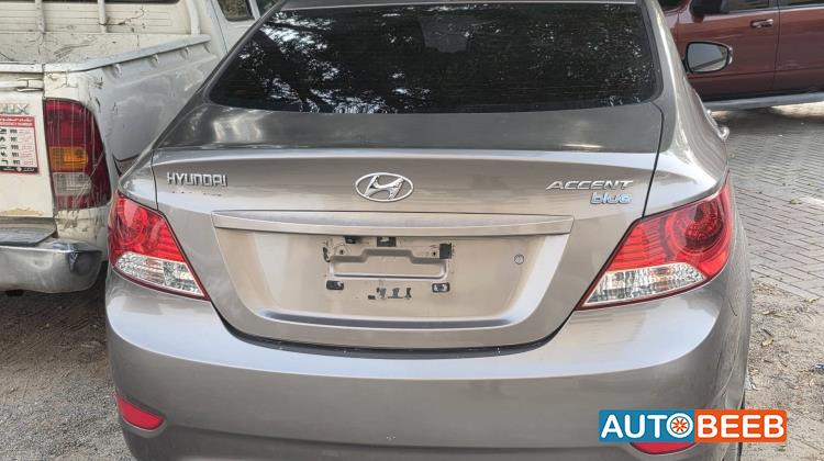 Hyundai Accent 2013