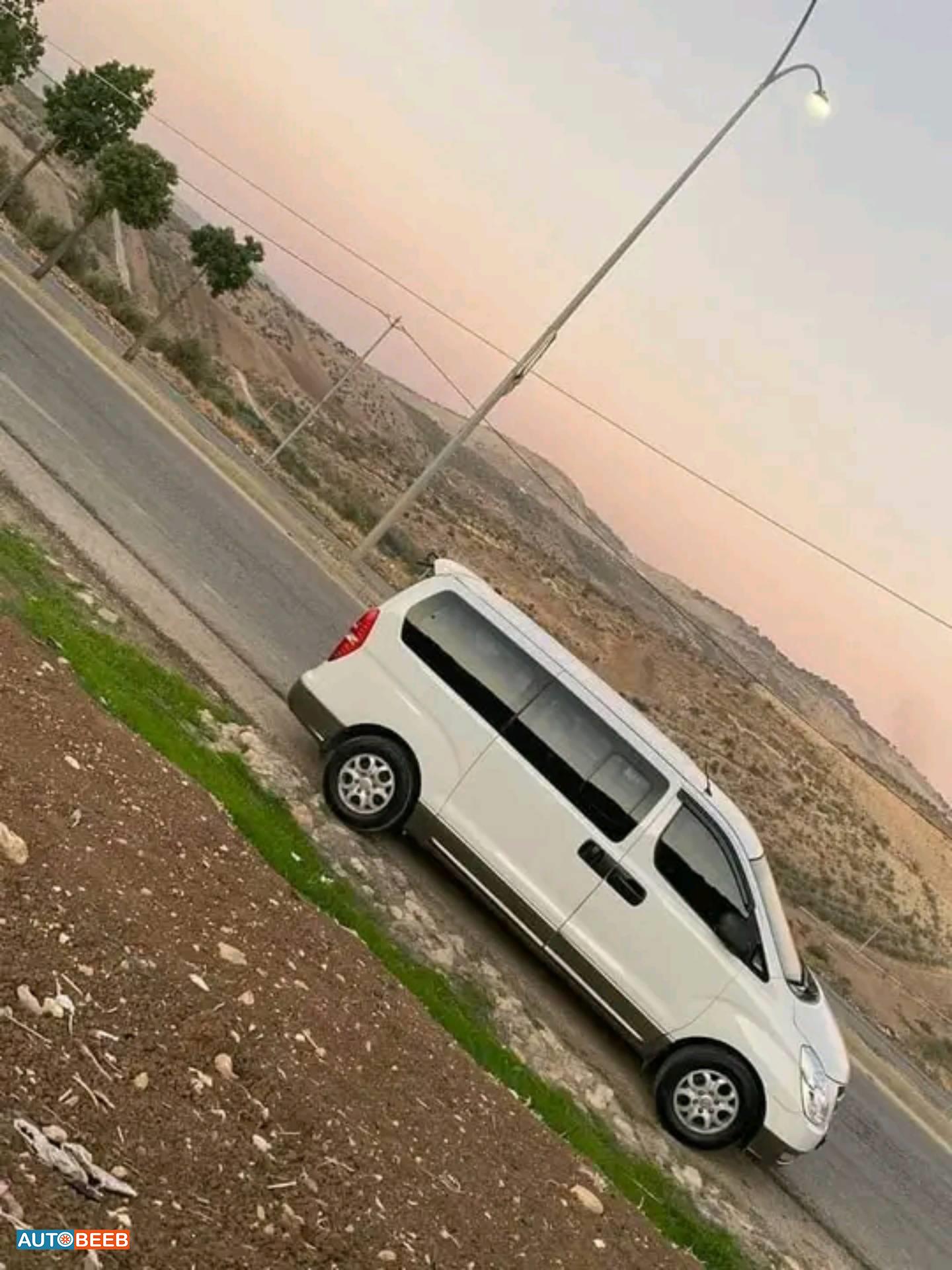 ميني باص هيونداي 2014