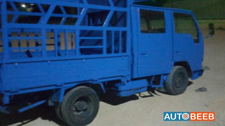 ميتسوبيشي كانتر 1990