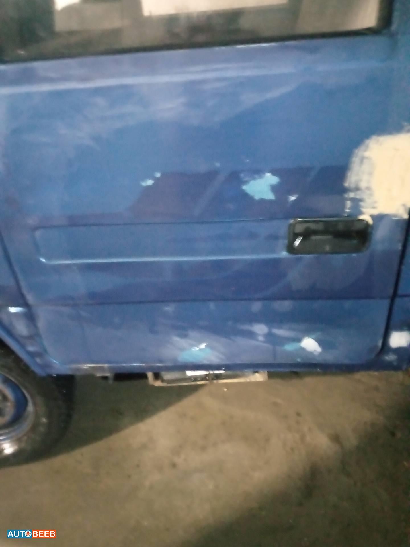 ميتسوبيشي كانتر 1990