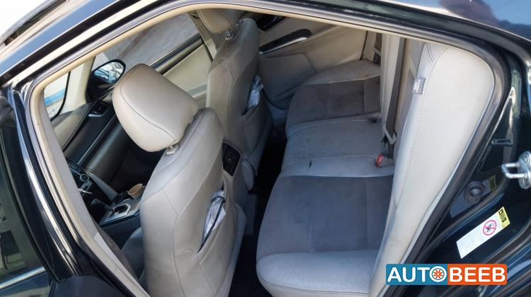 Toyota Camry 2012