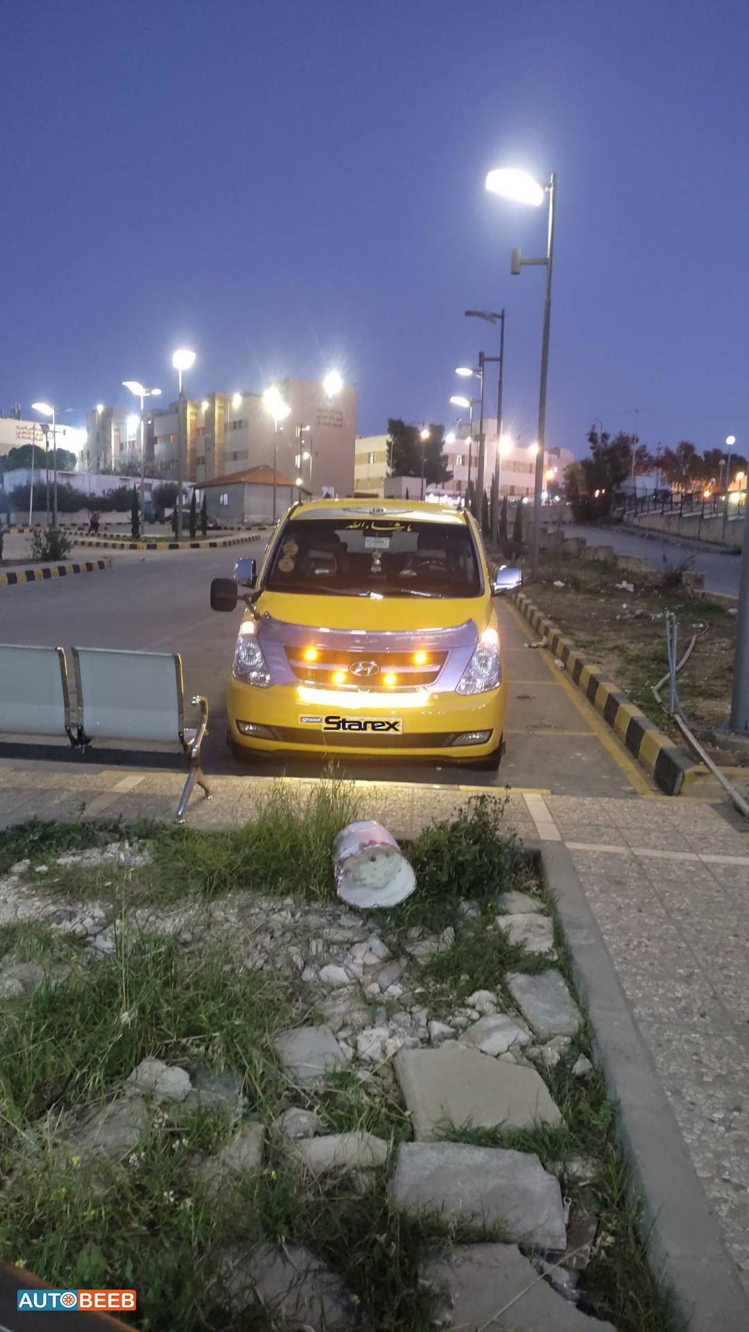 Minivan Hyundai 2012