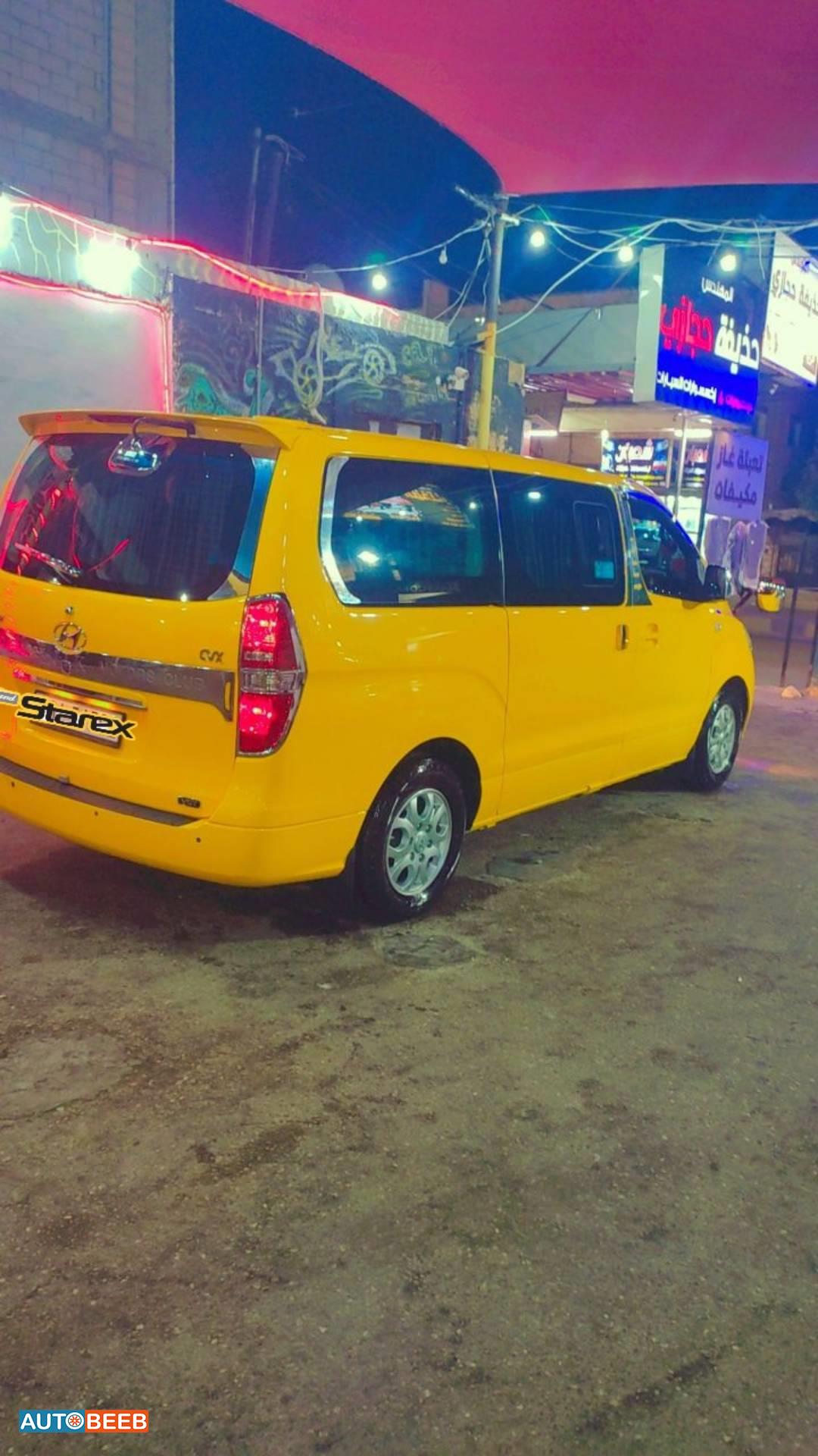 Minivan Hyundai 2012