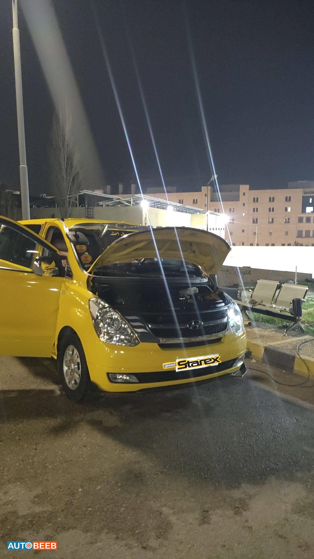 Minivan Hyundai 2012