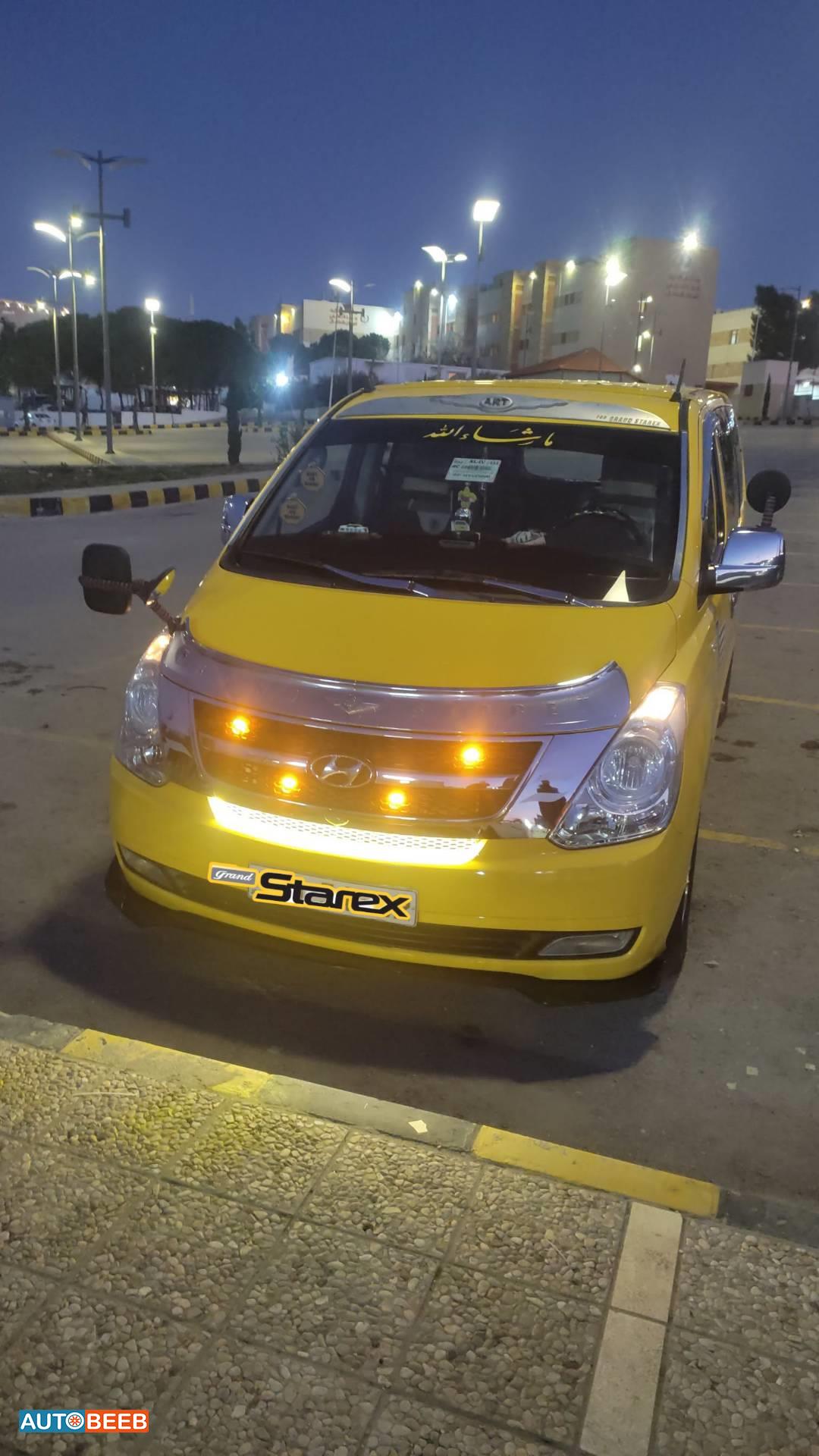 Minivan Hyundai 2012