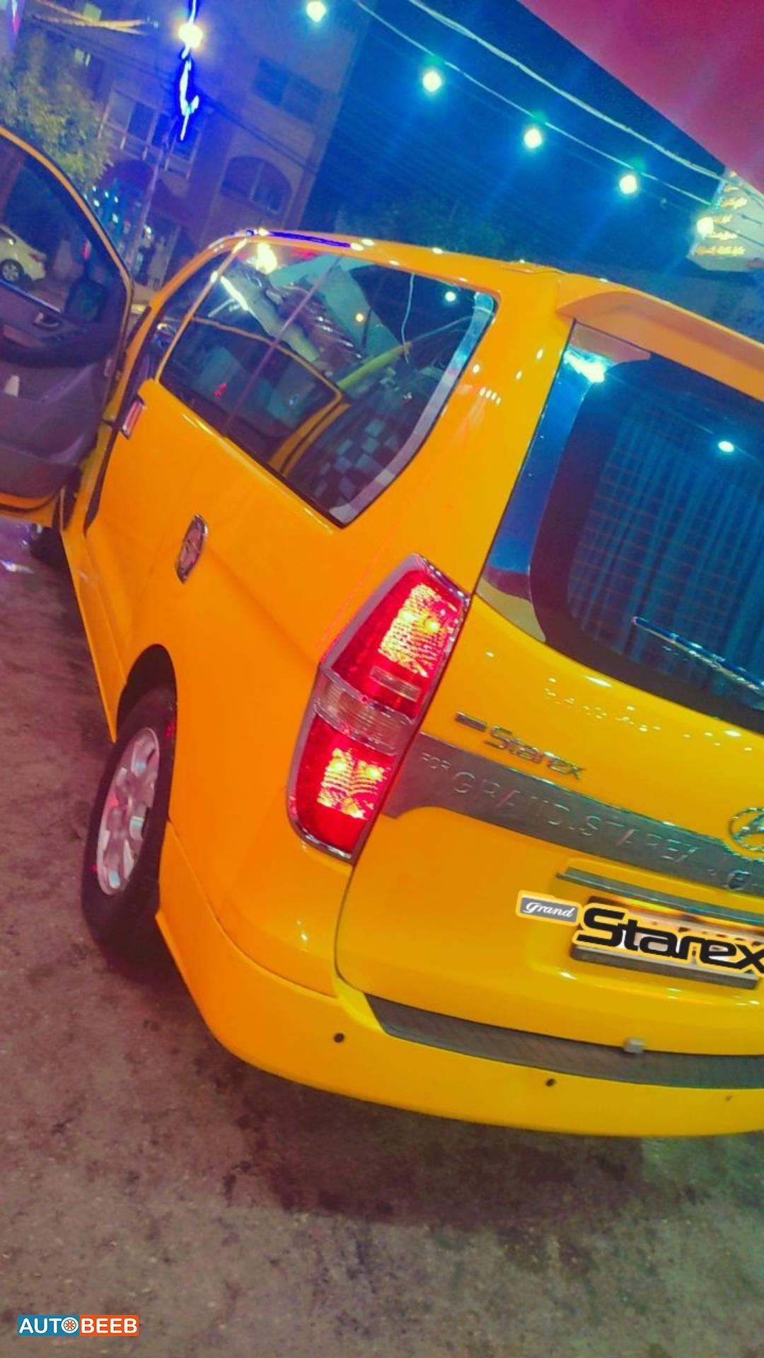 Minivan Hyundai 2012