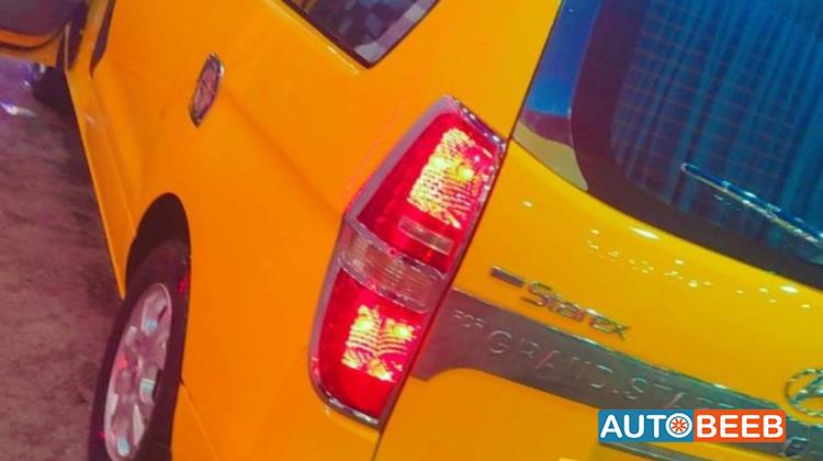 Minivan Hyundai 2012