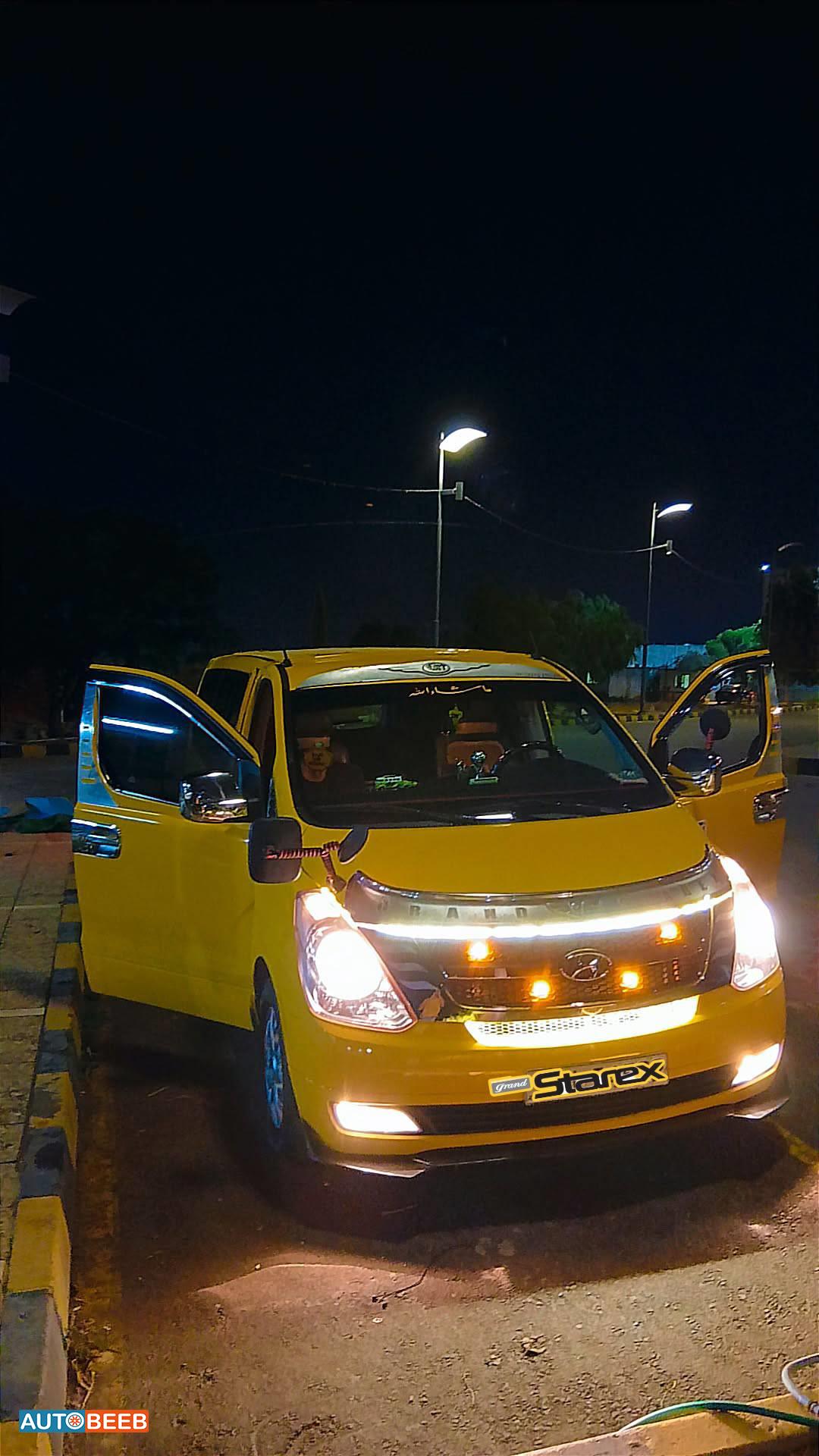 Minivan Hyundai 2012