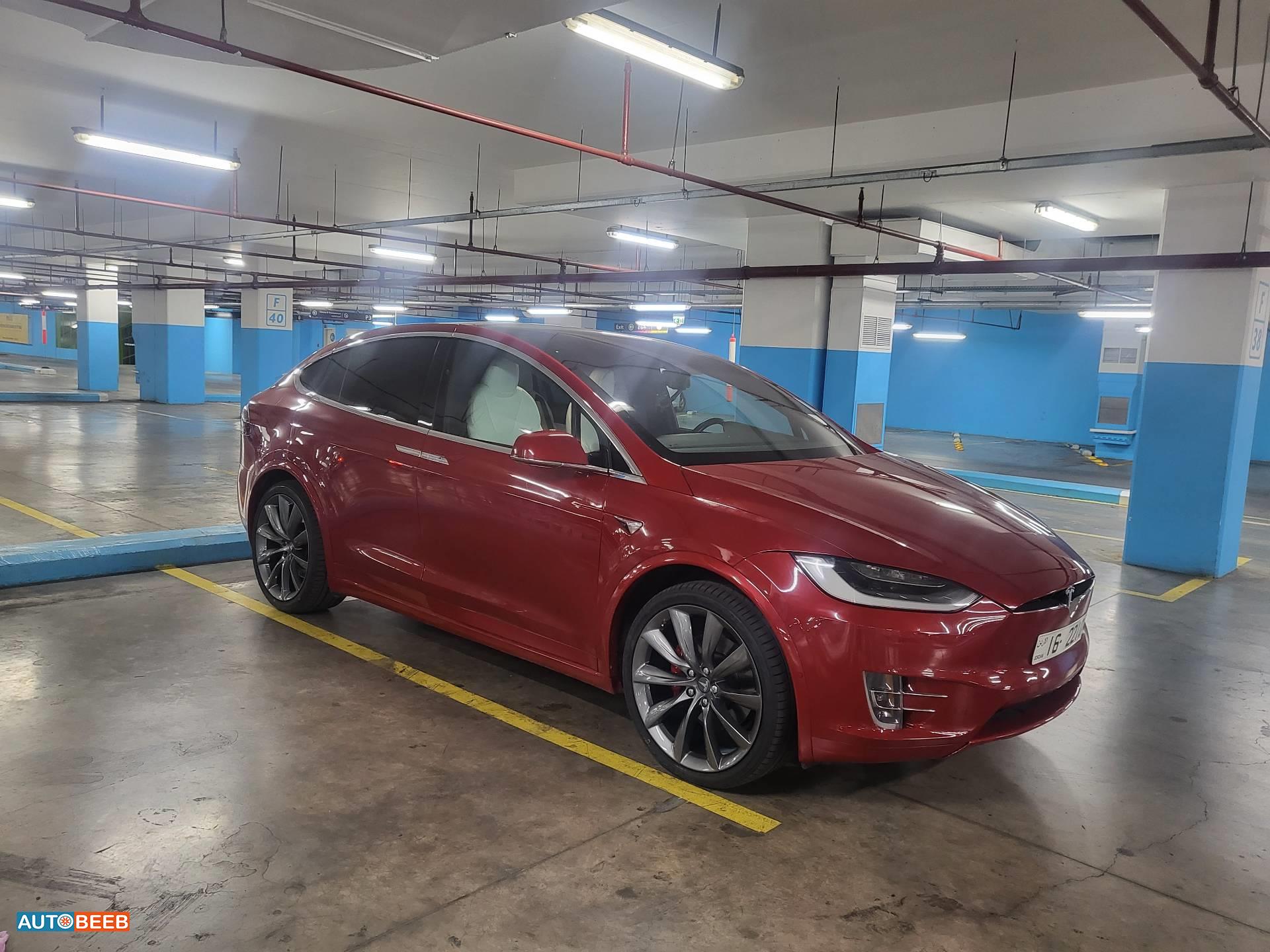 Tesla X 2020