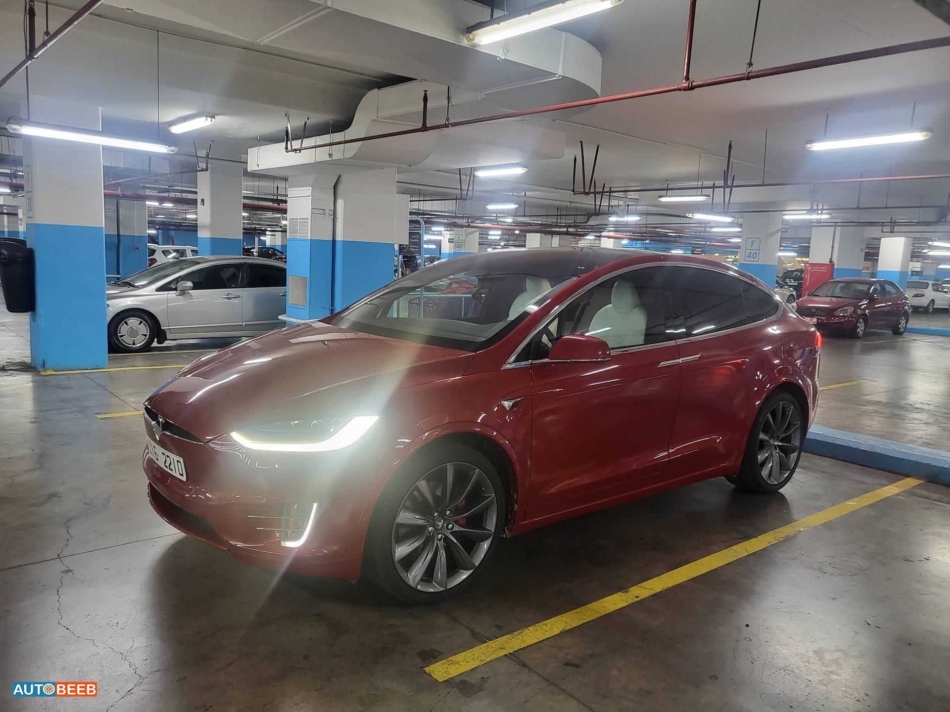 Tesla X 2020
