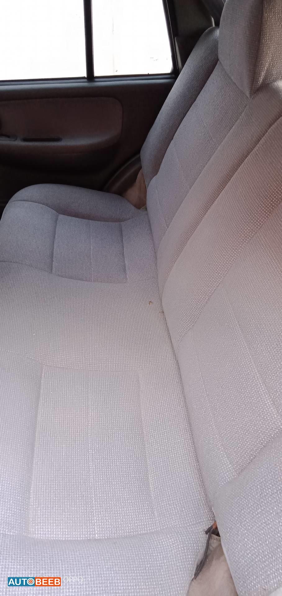 كيا سبورتاج 2000