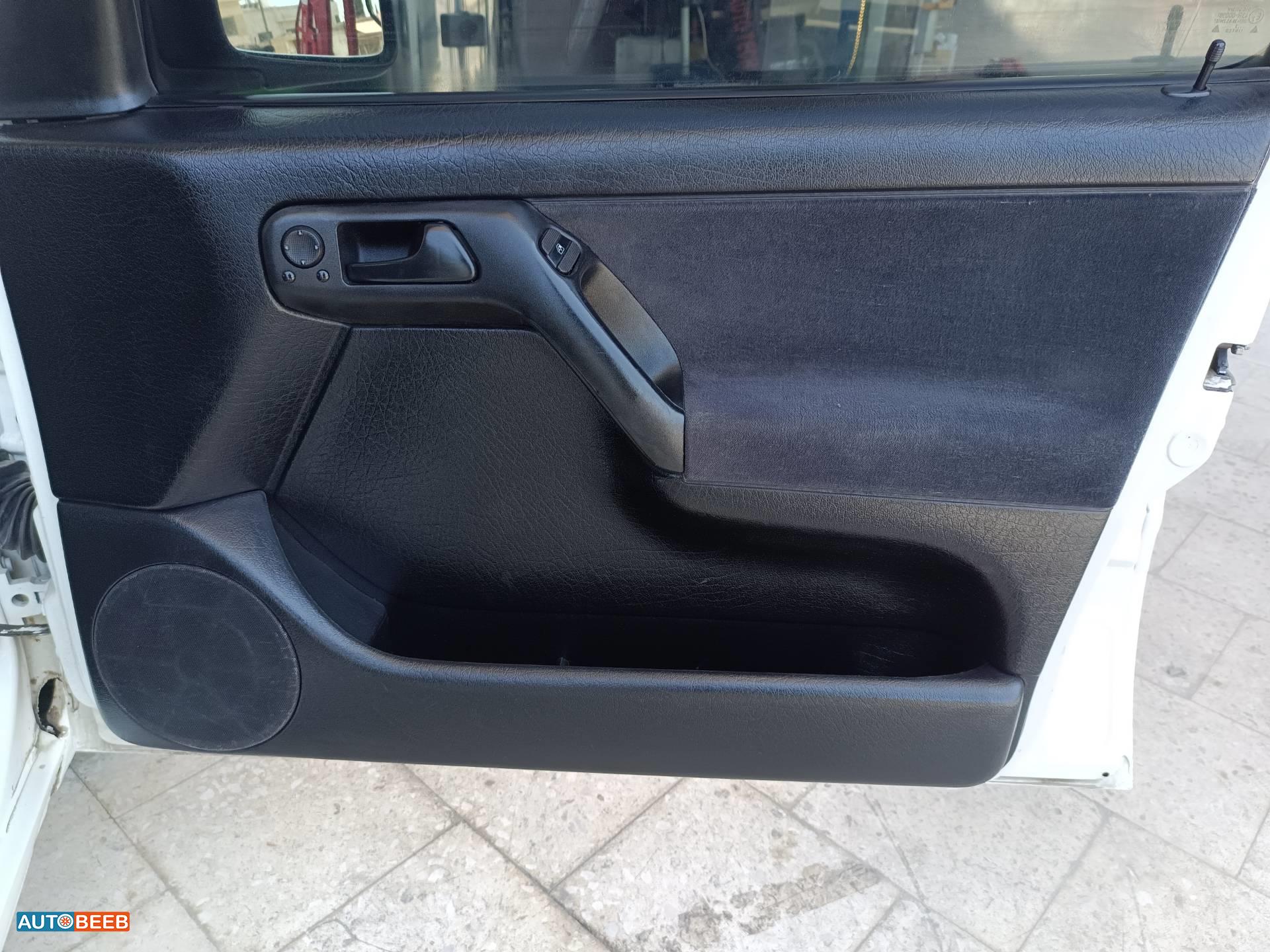 فولكس فاجن جولف MK 1994