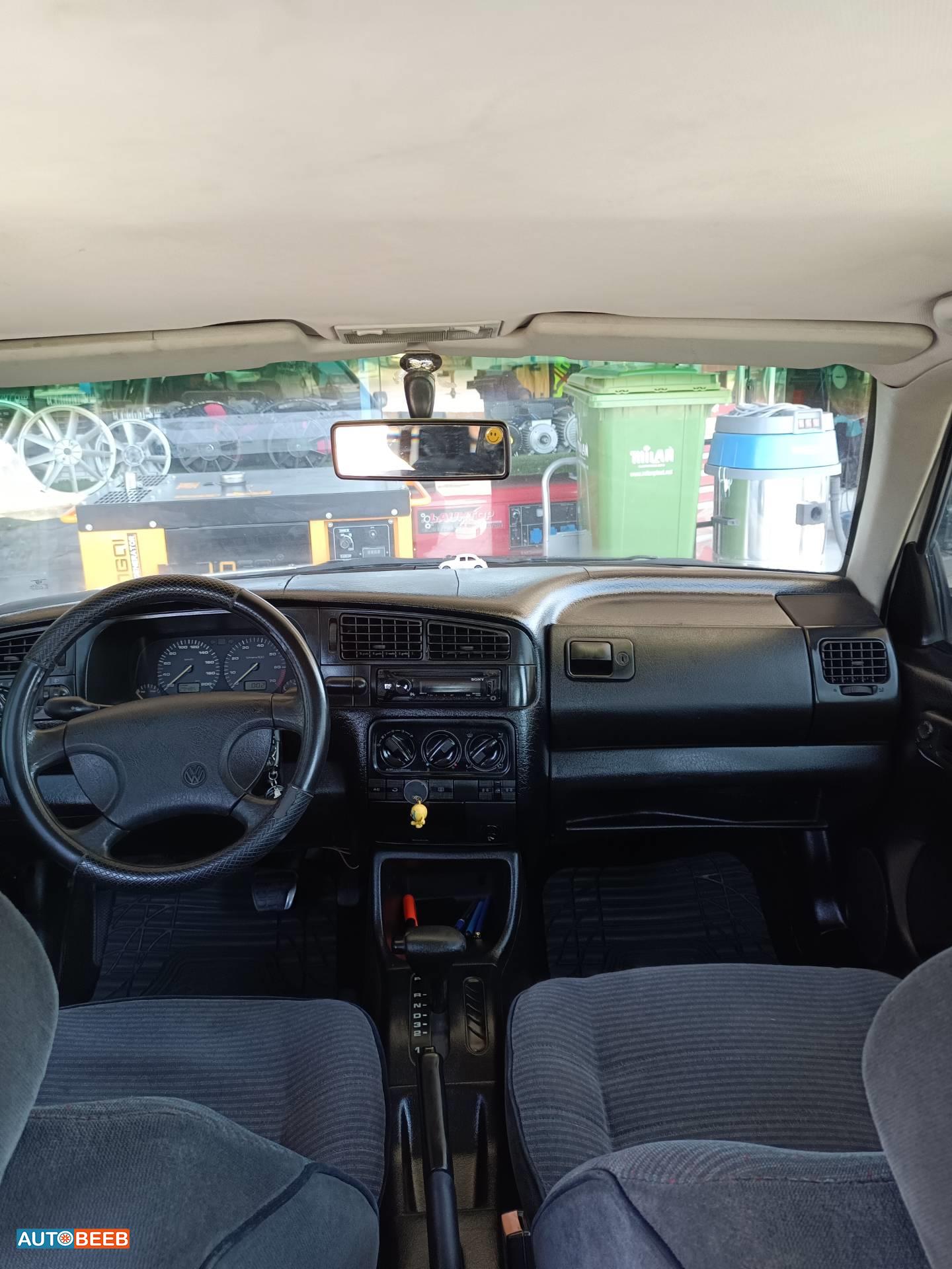 فولكس فاجن جولف MK 1994