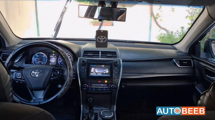 تويوتا كامري 2015