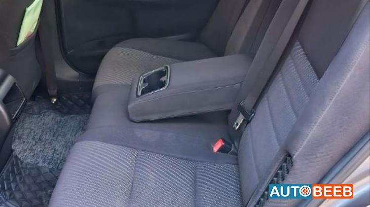 تويوتا كامري 2015