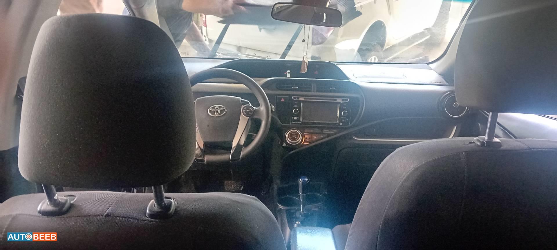 تويوتا بريوس 2017