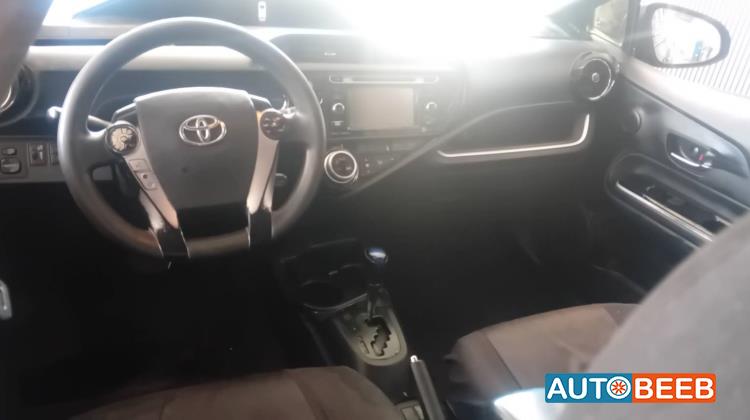 تويوتا بريوس 2017